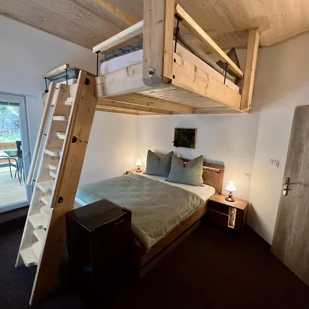 בית הארחה Aperol הרנסקו