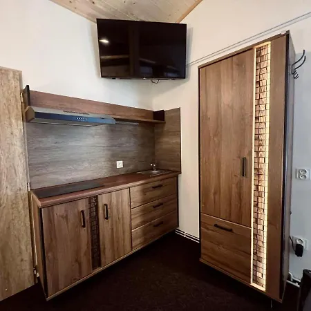 בית הארחה Aperol