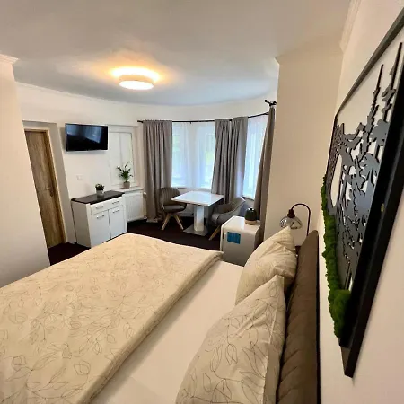 Aperol בית הארחה