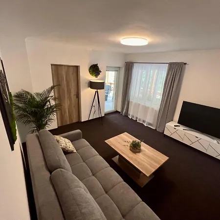 Aperol בית הארחה 3*