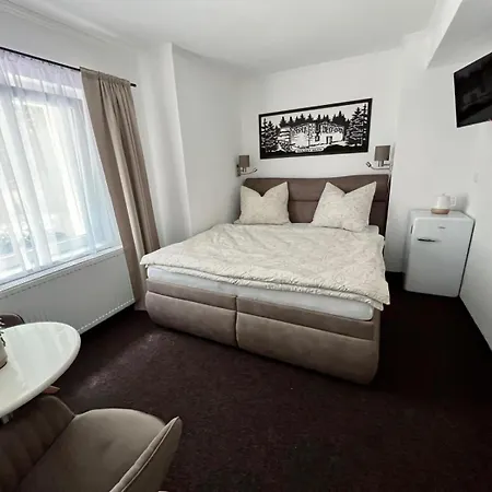 בית הארחה Aperol הרנסקו